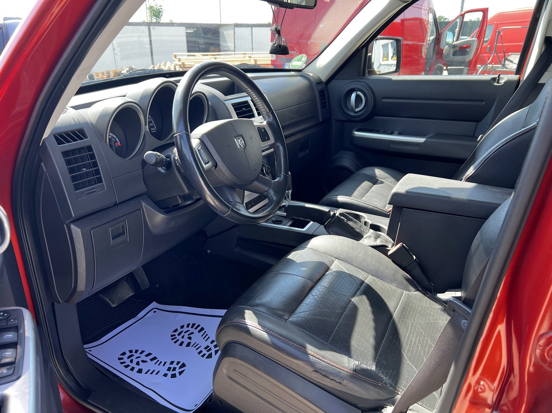 1 ROK GWARANCJI W CENIE AUTA, Zamiana czarny, Dodge Nitro, 4×4, Alu
