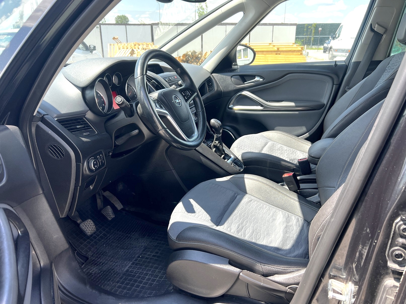 1 ROK GWARANCJI W CENIE AUTA, Zamiana, Opel Zafira 2012, 1.6 LPG Gaz, 7 osób